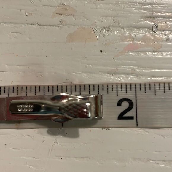 Vintage-1950s-1.5” x 0.33” Robbins Company Art Deco silver tone tie bar/clip - Picture 12 of 14